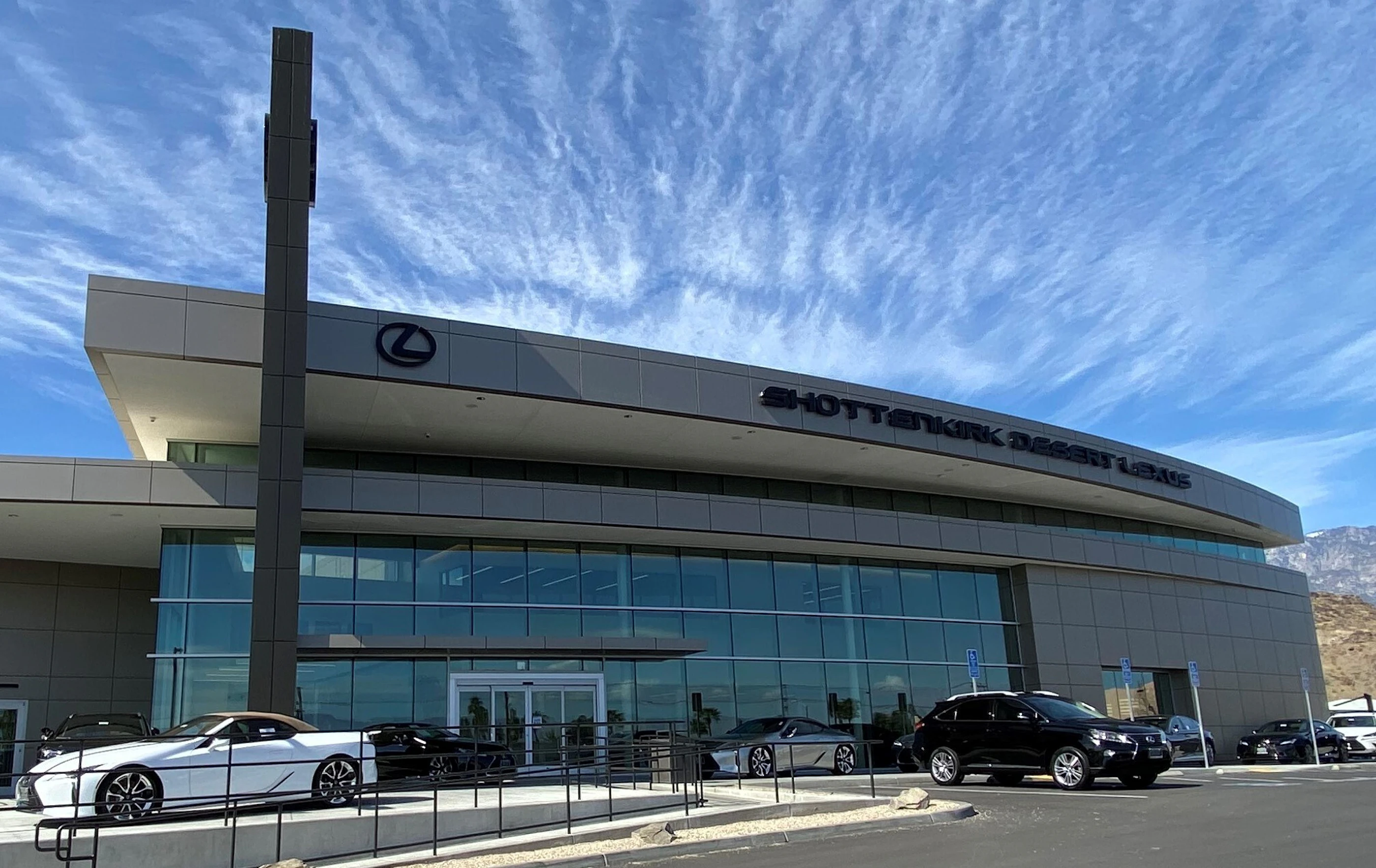 Shottenkirk Lexus Front of Building